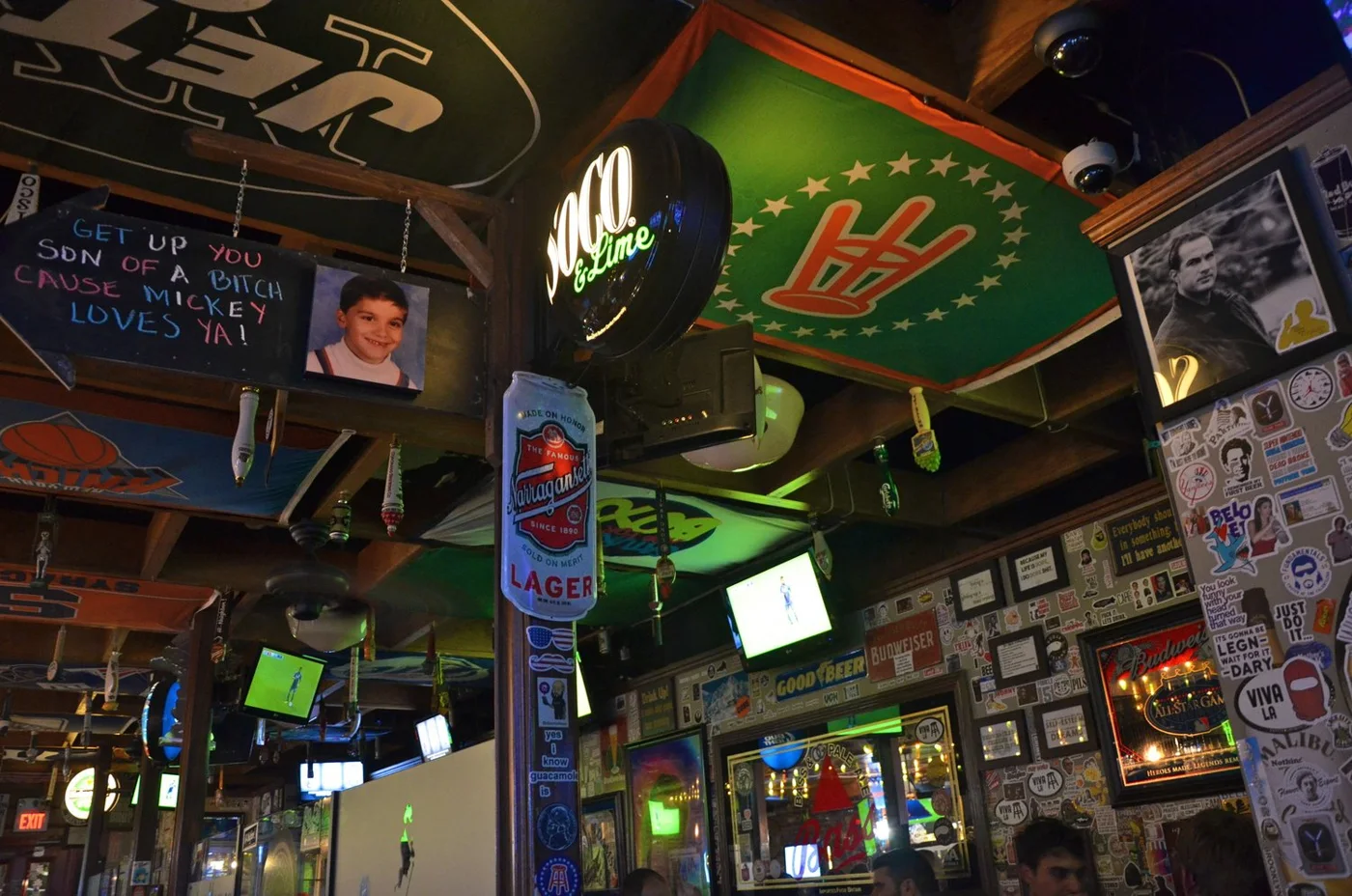 Brick House Bar and Grill, business photo 2