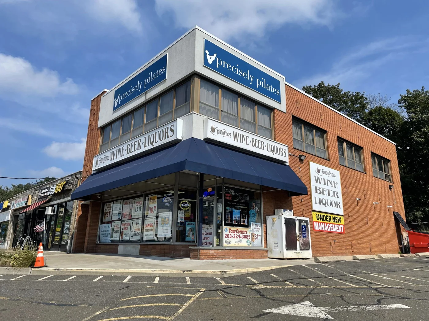 Four Corners Liquor & Wine Shop business photo